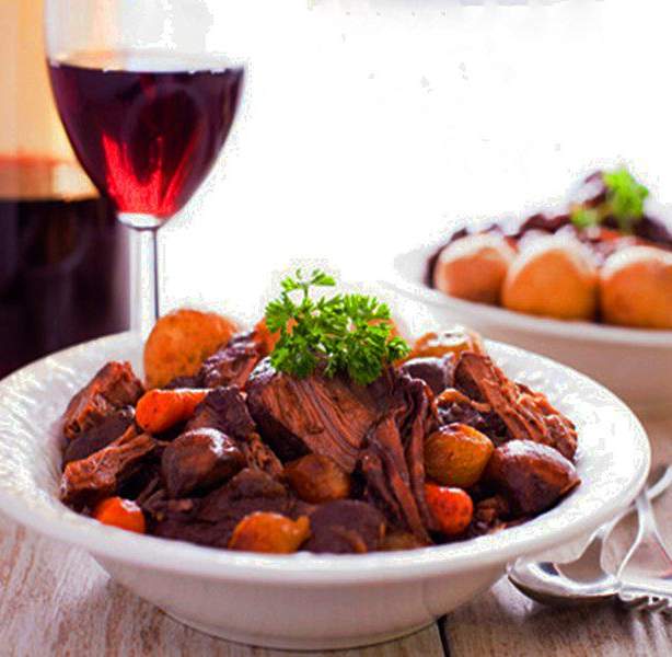 <strong>Navarin d’agneau de l’Aveyron aux petits légumes de printemps</strong>